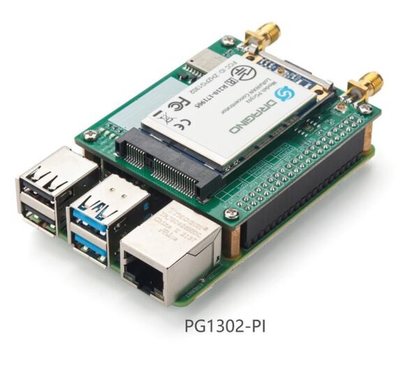 Concentrateur Dragino PG1302 monté sur sa carte d'adaptation pour Raspberry Pi